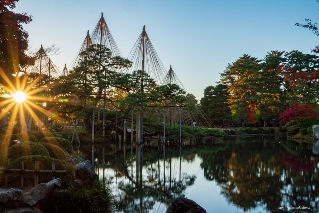 石川 兼六園 秋 朝